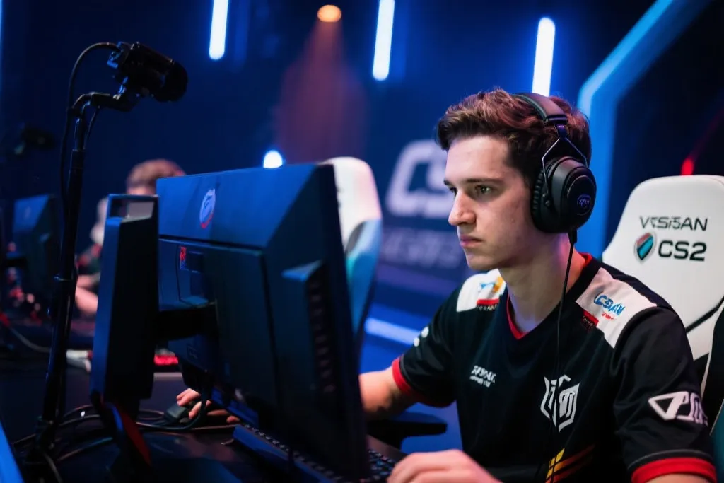 风暴眼中的博弈：欧洲CS2转会窗谜团重重